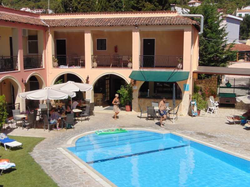 ANNALIZA APARTHOTEL IPSOS CORFU' - PARTENZA CON TRAGHETTO DA BRINDISI