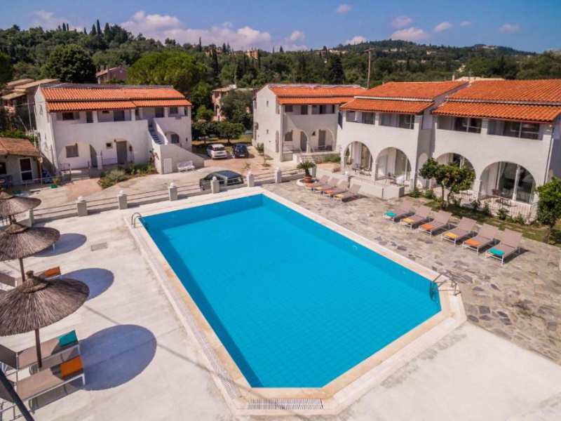 THE FLOWER GARDEN (PARTENZE DA BARI E BRINDISI CON TRAGHETTO)